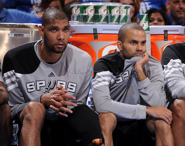 单王卡没有节奏。蓝色的 Robot 的钩子肯定会击中蓝队，捍卫传奇杯冠军